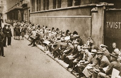 Queuing in Floral Street for tickets for a performance at the Royal Opera House, Covent Garden, from Wonderful London, published 1926-27 by English Photographer